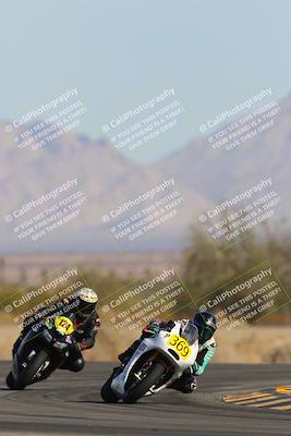 media/Mar-21-2025-CVMA Friday Practice (Fri) [[30cd4fe323]]/3-Racer 2/Session 2 (Turn 4 Entry)/